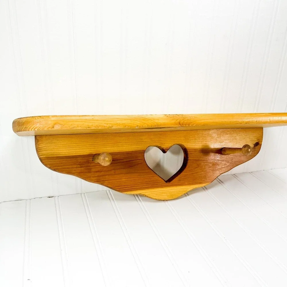 Country Wooden Heart Curio Shelf - Vintage‎ Farmhouse Decor